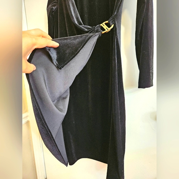 DKNY Women's Velvet Wrap Black Long Sleeved Dress Gathered Embellished Size 14 - Picture 4 of 9